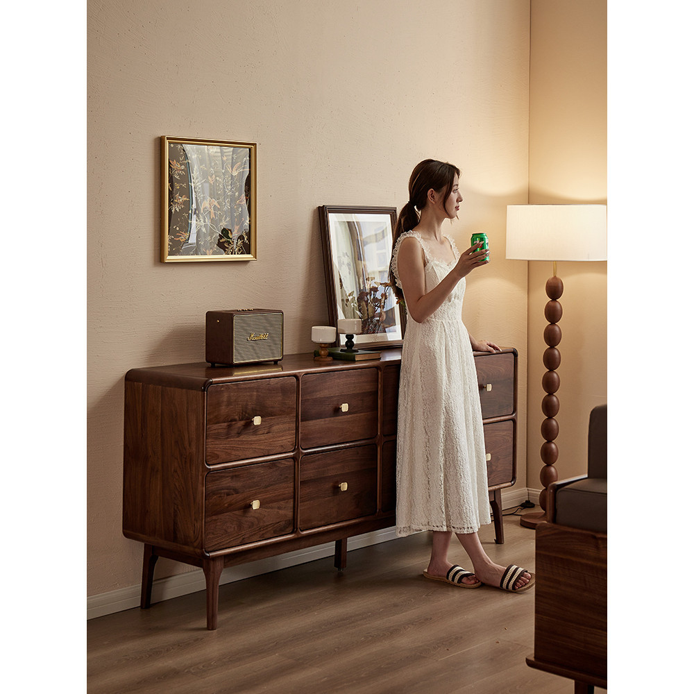 ตู้เก็บของไม้เนื้อแข็งสีดำอเมริกัน 8 ลิ้นชัก ตู้ทีวีห้องนอน ตู้เก็บของสูง ไม้เนื้อแข็ง สไตล์หรูหรา ตู้เก็บของห้องนั่งเล่น ติดผนัง