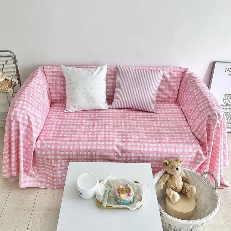 ขายร้อนสาวหัวใจสีชมพูมือวาดลายสก๊อตสไตล์การ์ตูนศิลปะหอพักการเปลี่ยนแปลงบ้านปรับปรุงโซฟาปล่อยพื้นหลังผ้า