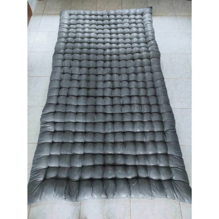 ปิคนิคโซฟาโต๊ะไม้ สีพื้นสีกรม ขนาดกว้าง 70 cm ยาว180 เมตร