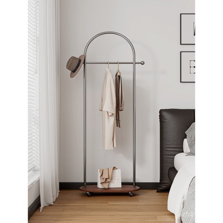 ครัวเรือนสไตล์เรียบง่ายแขวนห้องนั่งเล่นชั้นยืนที่สามารถเคลื่อนย้ายยุคกลางแขวนแขวนทางเข้าห้องนอนเสื้อชั้นวาง วีบีเอ็ม3