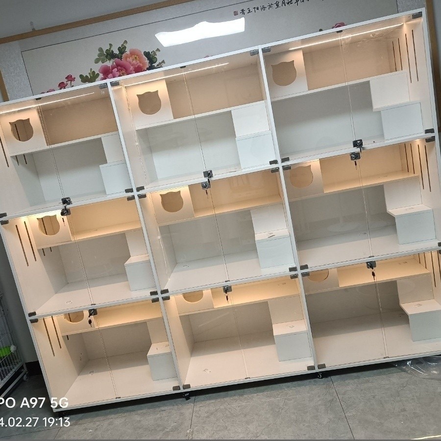 ไม้เนื้อแข็งตู้แมว จิ่วกงเกอ ตู้เพาะพันธุ์แมวกรงแมวขนาดใหญ่พื้นที่ฟรีเพาะพันธุ์แมวกรงเพาะพันธุ์แมววิลล่า