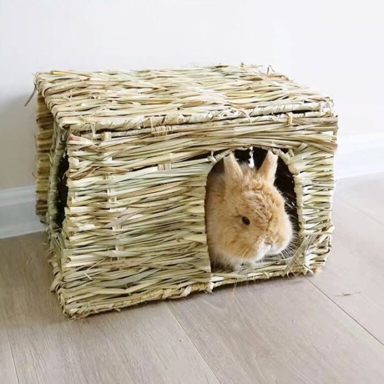 R4 บ้านกระต่าย บ้านหญ้า ที่นอนกระต่าย 302020cm 372926cm