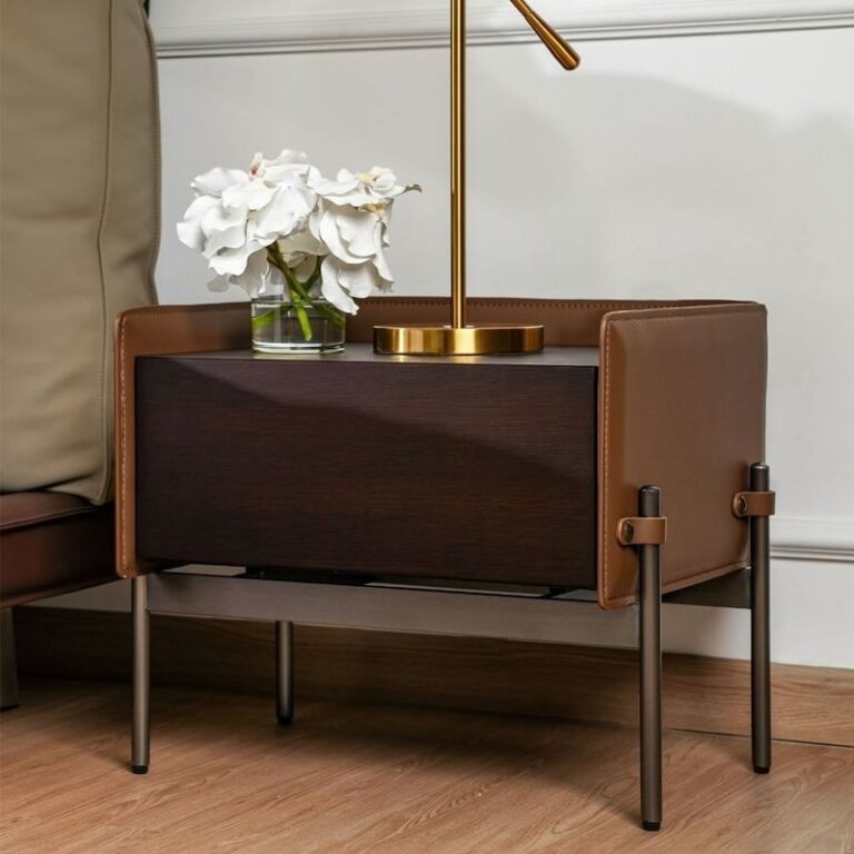 Martin Italian Minimalist Saddle Light หรูหราโต๊ะข้างเตียงห้องนอนโมเดิร์น HighEnd Storage Locker โต๊ะข้างเตียง