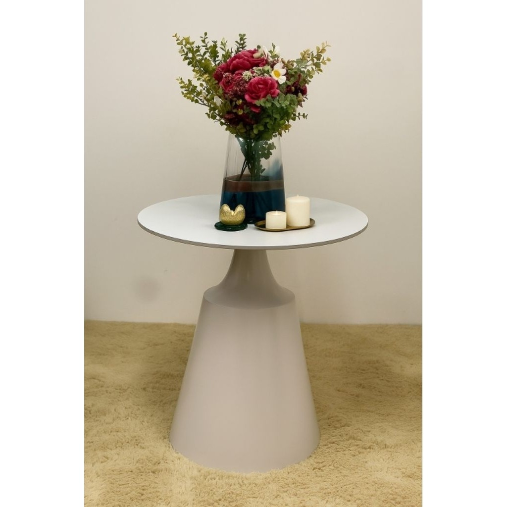 kell the dining table