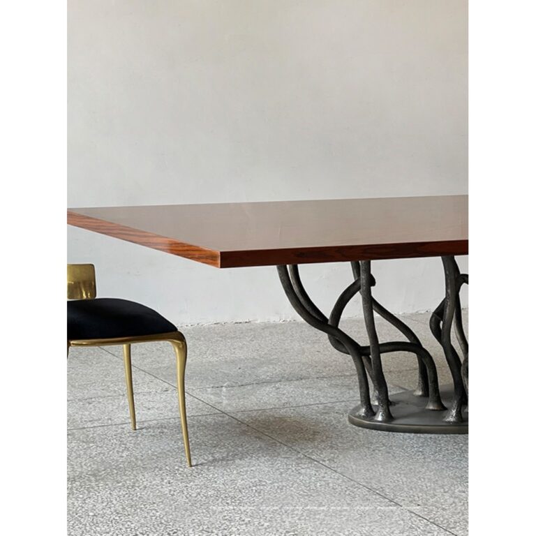 วิจัยบ้านนักออกแบบสร้างสรรค์แก้วเหล็กไม้เนื้อแข็งโต๊ะรับประทานอาหารที่ทันสมัยเรียบง่ายกลางพาร์ทเมนท์ห้องประชุมโต๊ะหลายที่นั่ง ก