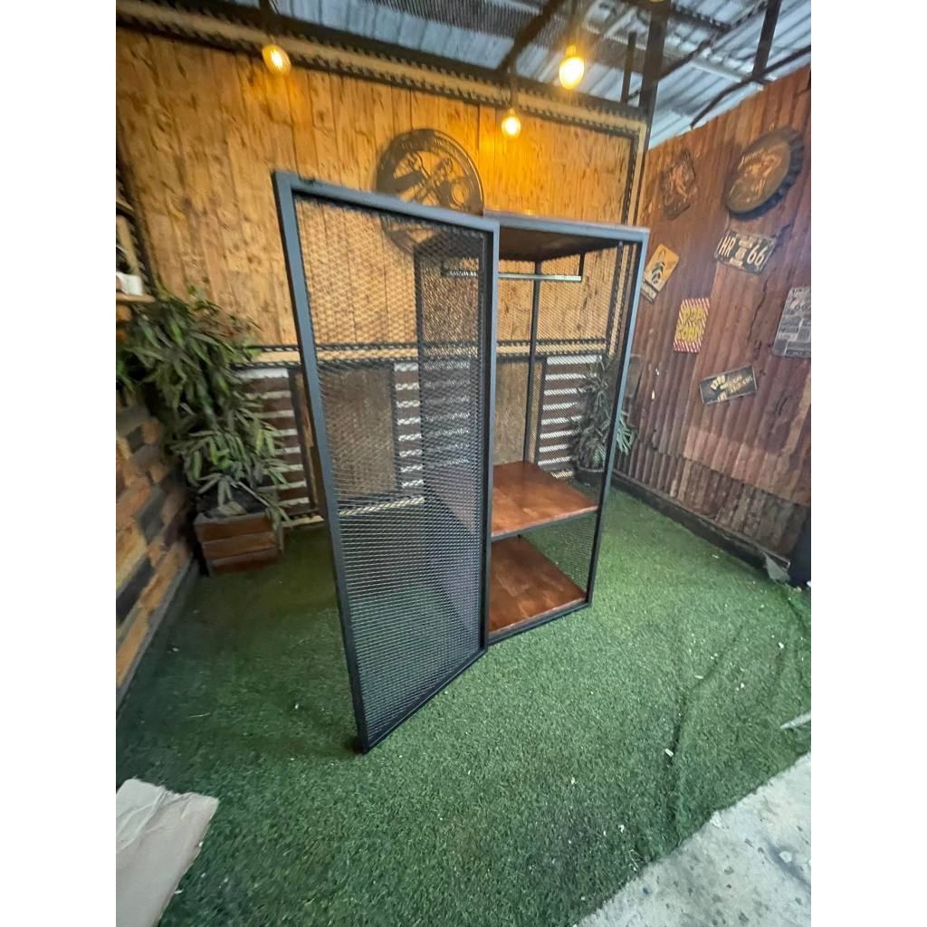 IRONSERVICE ตู้เสื้อผ้าโครงเหล็กกันสนิม ไม้แท้เคลือบเงาใส จัดส่งเร็ว