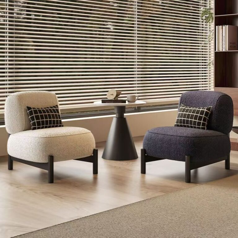 โซฟาเดี่ยวสีครีม เก้าอี้สาหรับอพาร์ทเมนท์ขนาดเล็กโฮมสเตย์ขนแกะนุ่มสบายเรียบง่ายนักออกแบบห้องนั่งเล่นเก้าอี้เดี่ยวนอร์ดิก