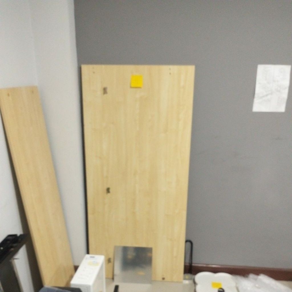 โต๊ะไม้สีสวย 1608075