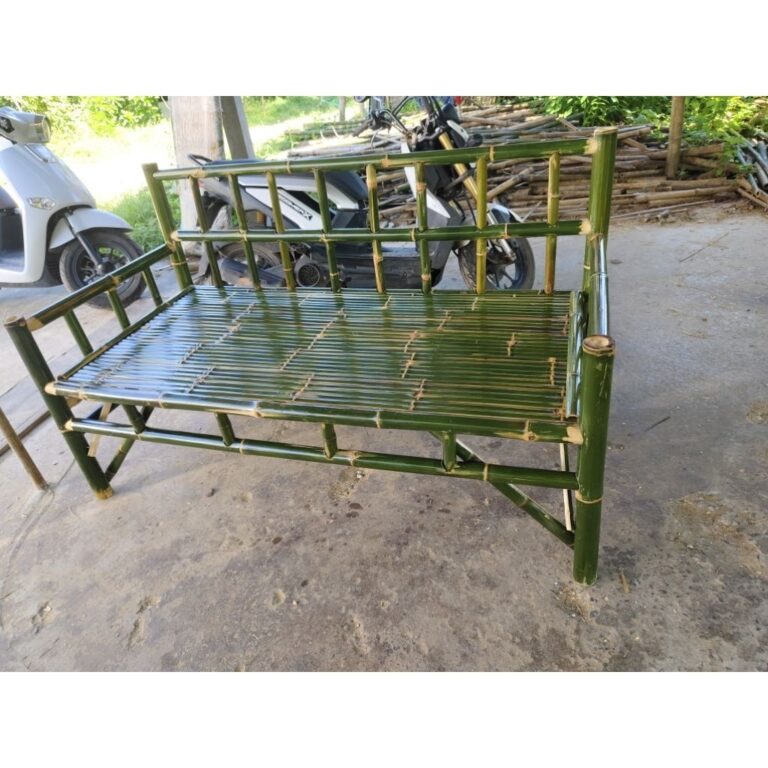 โซฟาไม้ไผ่ ขนาดบาว 150 เซน กว้าง 70 เซน สูง 90 เซน ที่นั่ง สูง 45 เซน งานเคลือบเงา แข็งแรง ราคาถูก