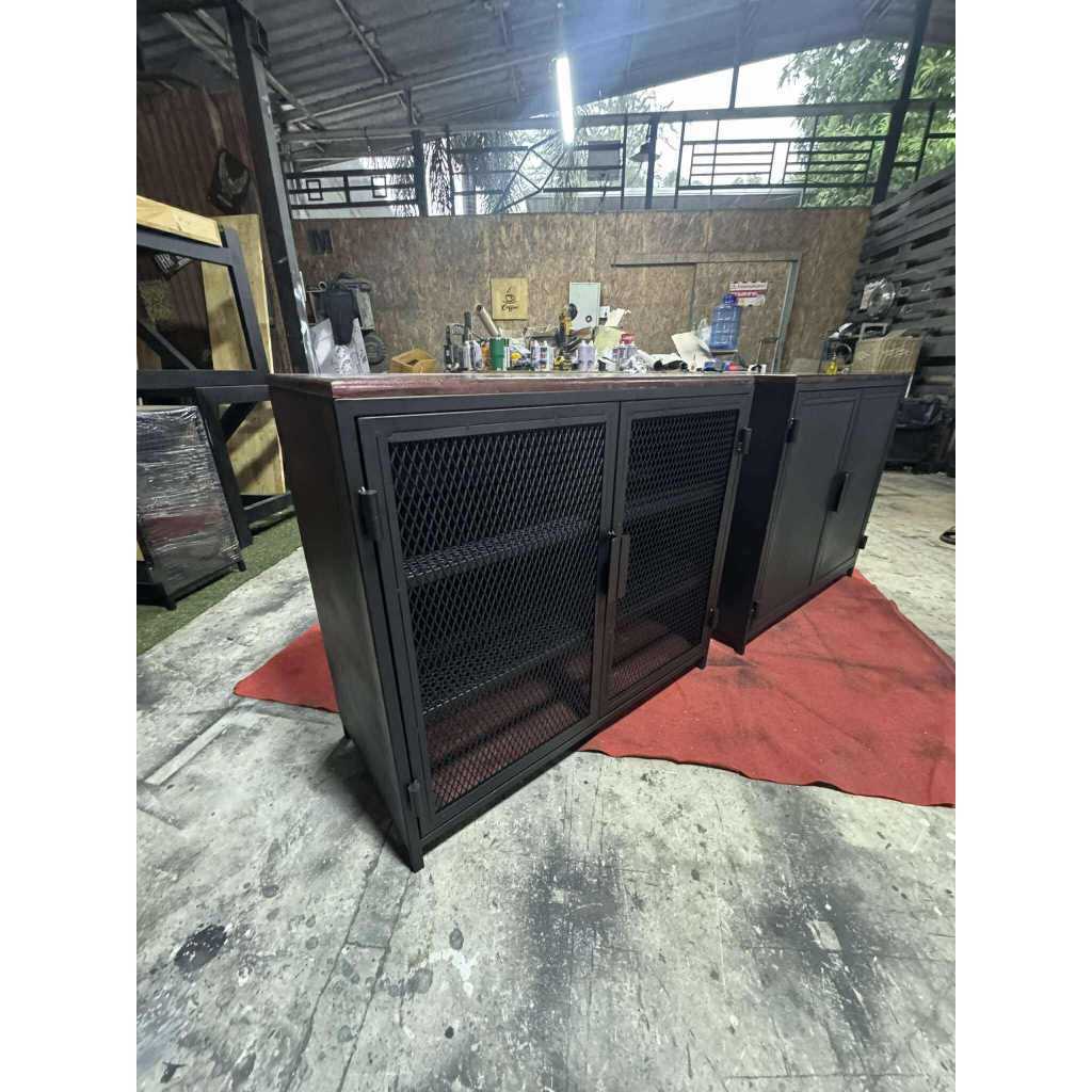 IRONSERVICE ตู้เก็บของ มีบานพับ 2 รูปแบบ โครงเหล็กกันสนิม ไม้แท้เคลือบเงาใส จัดส่งเร็ว