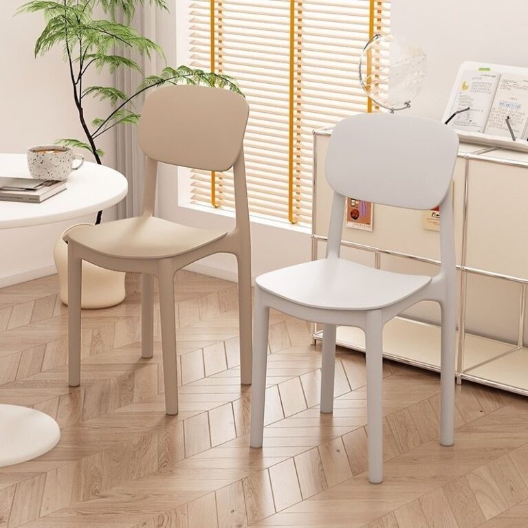 MYHOT เก้าอี้กินข้าว เก้าอี้พลาสติกมีพนักพิง สไตล์เรียบง่าย วางซ้อนกันได้ ถูกที่สุดในเครือข่ายทั้งหมด