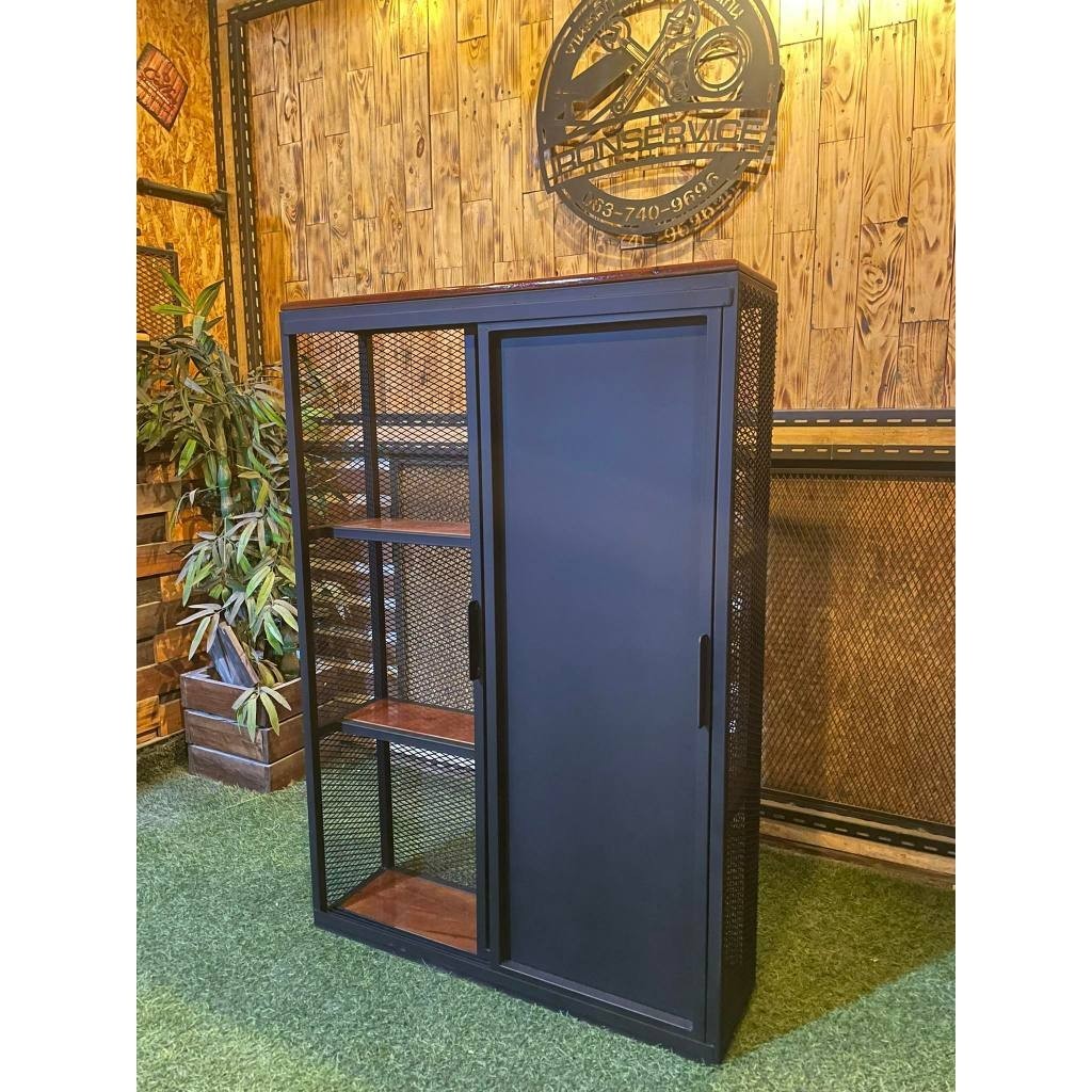 4 ชั้น บานสไลด์ โครงเหล็กใช้เป็นเหล็กกันสนิม ไม้แท้ เคลือบเงาใส แข็งแรง