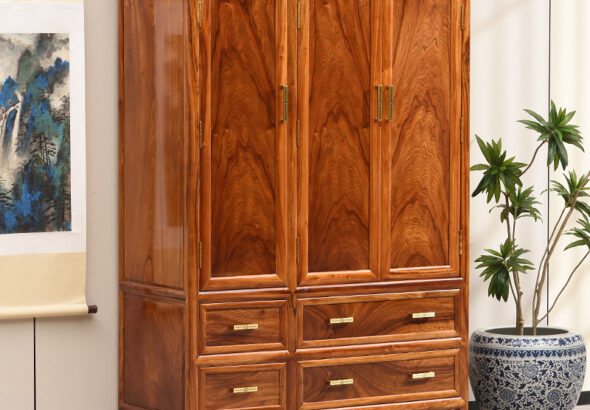 ไม้การบูรเก่าไม้การบูรทั้งกระดานตู้เสื้อผ้าตู้เสื้อผ้าแขวนสามประตูการบูรไม้เข้าสู่ระบบตู้เสื้อผ้า