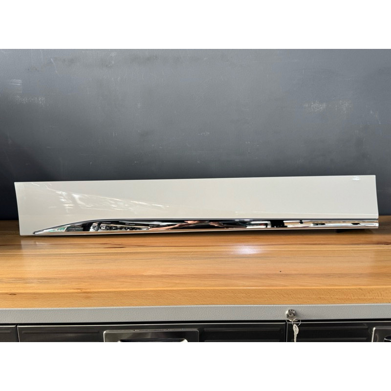 ของแท้ กาบประตูสไลด์ Alphard40 Exclusive Lounge ฝั่งขวา